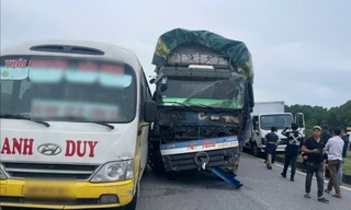 Tài xế rời khỏi hiện trường sau khi gây tai nạn liên hoàn trên cao tốc Hà Nội - Thái Nguyên