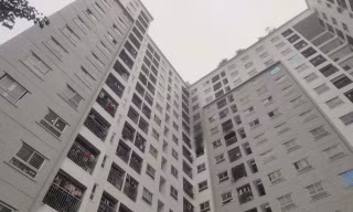 Cháy tại tầng 9 tòa chung cư ở Hà Nội