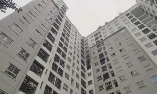 Cháy tại tầng 9 tòa chung cư ở Hà Nội