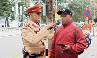Hà Nội: CSGT phát hiện nhiều tài xế vi phạm nồng độ cồn ở mức cao trong ngày thứ 2 nghỉ Tết Dương lịch