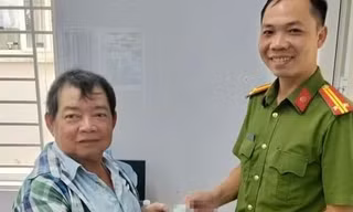 Đã tìm được người rơi cọc tiền 500.000 đồng trên đường ở TPHCM