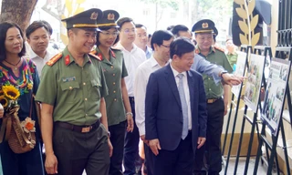 Khắc họa hình tượng người chiến sĩ Công an Thủ đô qua những bức ảnh
