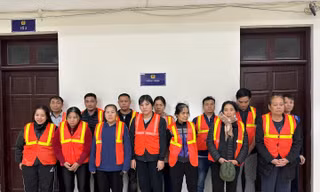 Công an Hà Nội triệt phá sới bạc trên thuyền neo giữa sông Hồng