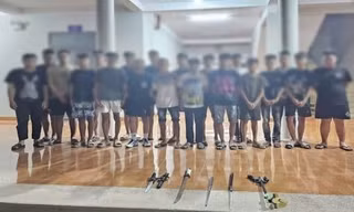 Bắt giữ 22 đối tượng mang hung khí rượt đuổi nhau gây náo loạn đường phố Hà Nội