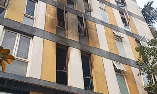 Nghi án đốt nhà trọ ở Hà Nội: Trước khi cháy nhà có tiếng cãi nhau, xô xát gây náo loạn khu dân cư 