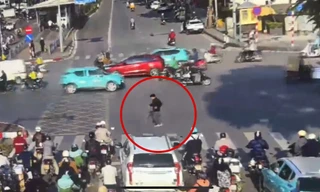 Camera AI theo dấu cụ ông đi lạc ở Hà Nội