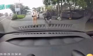 Vụ người đi ô tô hỏi CSGT 'em có biết anh không': Tài xế bị phạt 19 triệu đồng 