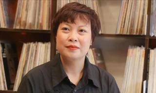 Đạo diễn ‘Mưa đỏ’ cầu xin khán giả