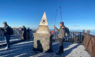 Băng giá phủ trắng Fansipan