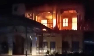 Cháy lớn ở một trường mầm non, nghi có người tử vong