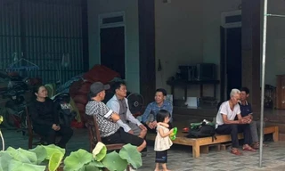 Cả làng vui mừng vì anh nông dân bán gà lôi trắng bị kết án 6 năm tù được tại ngoại
