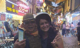 Hà Nội: Công an điều tra vụ nữ du khách người Mỹ bị xe ôm 'chặt chém' 1 triệu đồng 