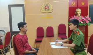 Bắt giữ người đàn ông đốt rác trên sân thượng gây cháy nhà ở Đê La Thành