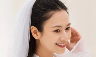 Diễn viên Việt Hoa cưới