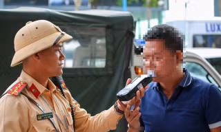 Xử lý hơn 2.100 tài xế vi phạm nồng độ cồn ngày đầu nghỉ lễ