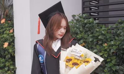 Trong gia đình chưa từng có ai học đại học, nữ sinh người Nùng hiểu giá trị của một cơ hội được học
