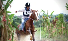 Anh CKra Jan Truik cùng chiến mã Rambo