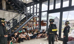 Tìm lại mình từ bóng tối 