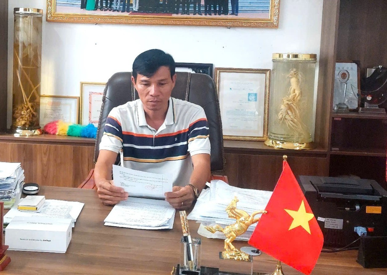 Ngoài thời gian đứng lớp, thầy Nguyễn Văn Thuyết còn 'nổi tiếng' ở địa phương với việc phát triển chăn nuôi hộ gia đình. 3eddae905ab0d3ee8aa1-3443.jpg