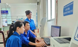 'Chiến sĩ nhỏ' mang dũng khí lớn trên mặt trận tư tưởng