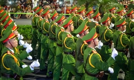 'Điều lệnh bắn tim' gây sốt của khối Nam sĩ quan Cảnh sát nhân dân