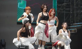 Màn vũ đạo 'cháy bỏng' của sinh viên Hà Nội tại Sóng Festival 