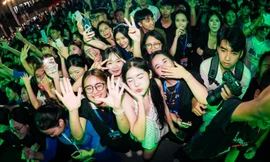 Phút 'xả vai' của sinh viên sau giảng đường đầu năm học mới 