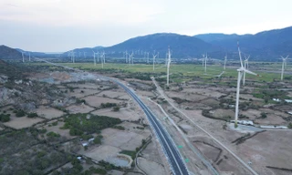  Lý do trạm dừng nghỉ trên hai tuyến cao tốc qua Khánh Hòa chậm tiến độ