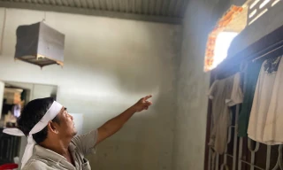 Ký ức kinh hoàng: Đục tường, 50 người bám trên nóc nhà 3 ngày trong lũ lịch sử