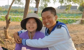 Lần đầu thăm con tại Vùng 4 Hải quân, nhiều phụ huynh vỡ òa cảm xúc