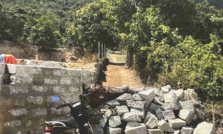  Khánh Hòa: Bỗng nhiên bị chặn lối đi chung, đối tượng lạ đe dọa 