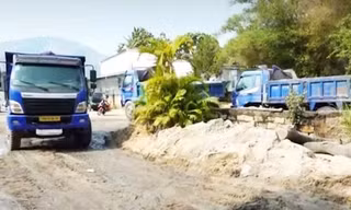 Đường dây khai thác cát trái phép thu lợi hàng tỷ đồng 