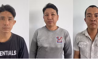 Bị nhắc nhở chạy xe ồn ào, nhóm đối tượng dùng hung khí chém người