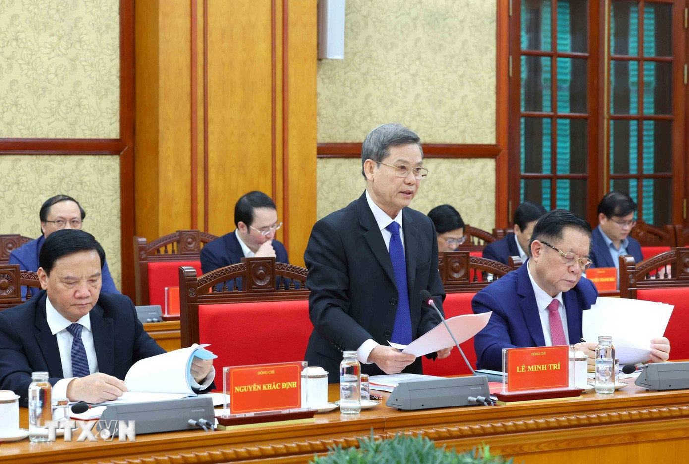 Đồng chí Lê Minh Trí trình bày báo cáo tại phiên họp thứ 29 BCĐ Trung ương về phòng, chống tham nhũng, lãng phí, tiêu cực. (Ảnh: Phương Hoa/TTXVN)