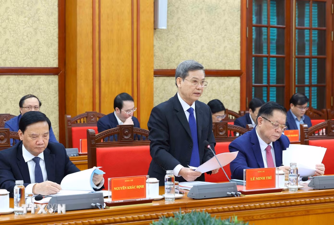 Đồng chí Lê Minh Trí trình bày báo cáo tại phiên họp thứ 29 BCĐ Trung ương về phòng, chống tham nhũng, lãng phí, tiêu cực. (Ảnh: Phương Hoa/TTXVN)