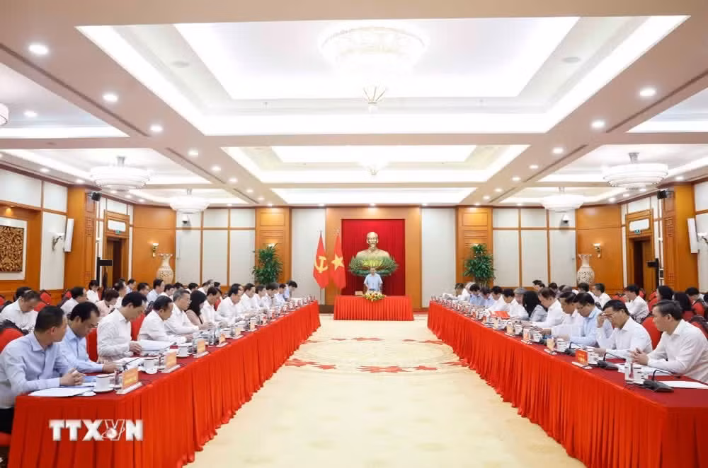 tong-bi-thu-chu-tich-nuoc-chu-tri-cuoc-lam-viec-ve-de-an-doi-moi-mo-hinh-phat-trien-dat-nuoc-10.jpg