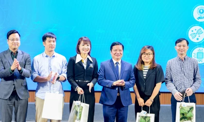 Sinh viên và chuyên gia tìm lời giải mã sức hút Blockchain trong tài chính số