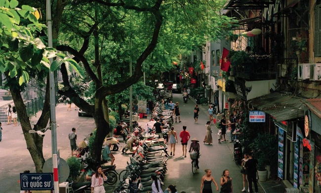 Cà phê, trà đá, phố phường Hà Nội xuất hiện ở triển lãm ảnh tại Mỹ