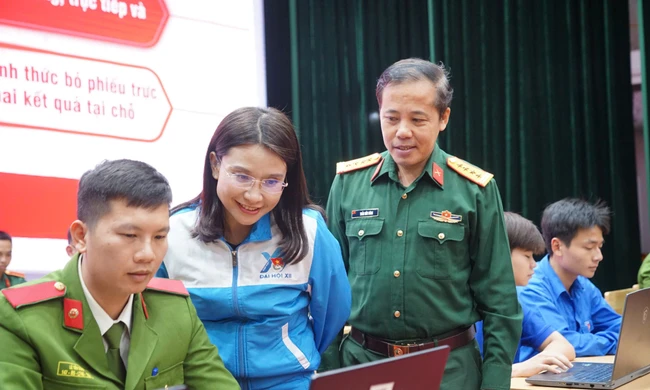 Bí thư Trung ương Đoàn thăm, động viên Cuộc thi trắc nghiệm trực tuyến tìm hiểu 80 năm Ngày Tổng tuyển cử đầu tiên