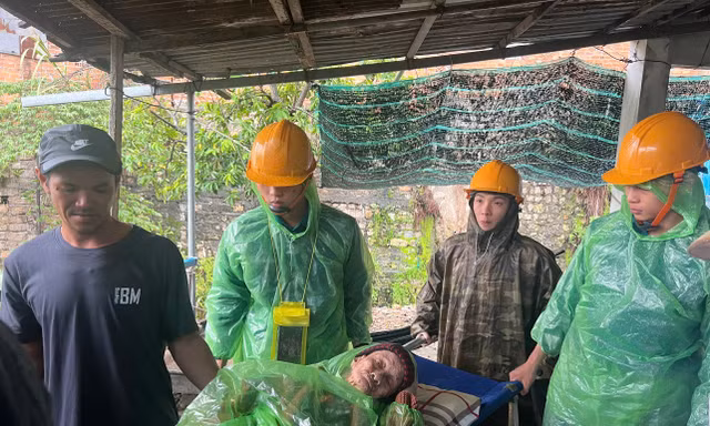 Khánh Hòa di dời khẩn cấp 700 người khỏi vùng xung yếu trước bão số 13