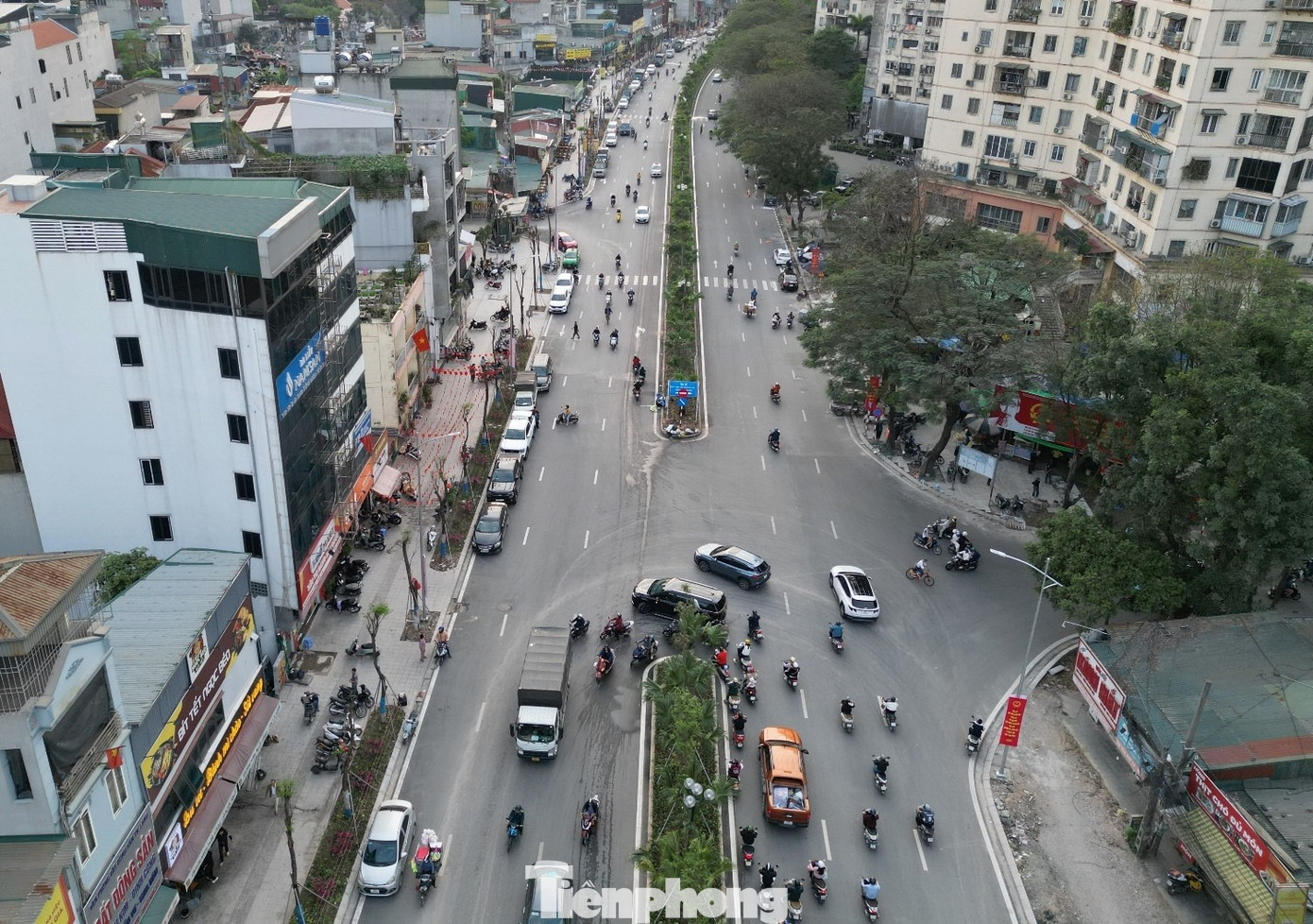 Sau hơn 10 năm thi công, dịp Tết Nguyên đán vừa qua, tuyến đường Vành đai 2,5 đoạn Đầm Hồng - QL1 rộng 6 làn xe đã được đưa vào hoạt động.