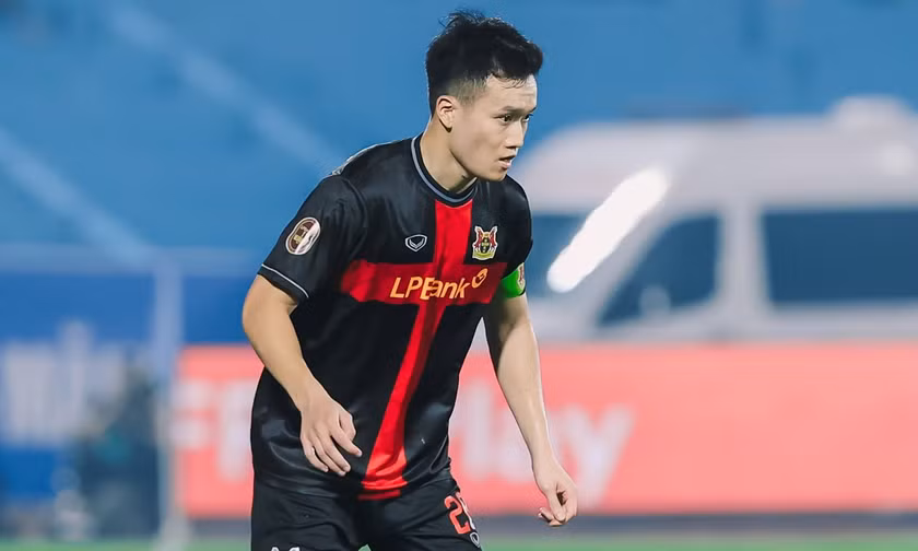 Hoàng Đức báo tin vui cho HLV Kim Sang-sik
