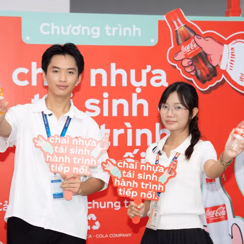 Báo Tiền Phong phát động chương trình ‘Chai nhựa tái sinh, hành trình tiếp nối’ 2026