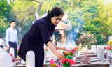 Lãnh đạo Quốc hội dâng hương tri ân anh hùng liệt sĩ tại Quảng Trị 