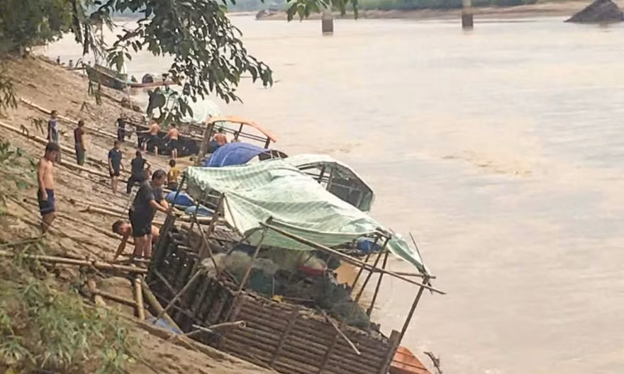 Hơn 3 tấn cá lồng nuôi trong lòng hồ thủy điện bị chết