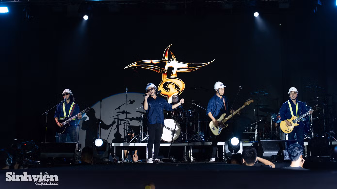 rock-show-huce-213559.jpg