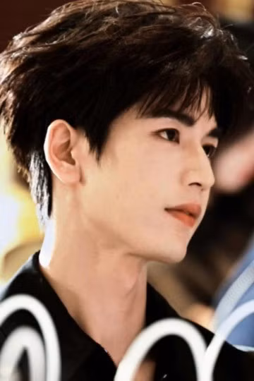 Trương Lăng Hách nhận yêu - ghét đối lập từ netizen sau "hiệu ứng Tạ Chinh"