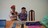 Bắt đối tượng vận chuyển 4 bánh heroin và 6.000 viên ma túy