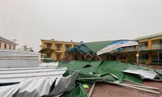 Ngày Thẻ Việt Nam 2025 chung tay cùng ngành Giáo dục khắc phục hậu quả bão lũ