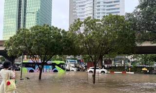 Lưu ý khi ra đường: Hơn 20 điểm ngập úng tại Hà Nội sáng 1/10